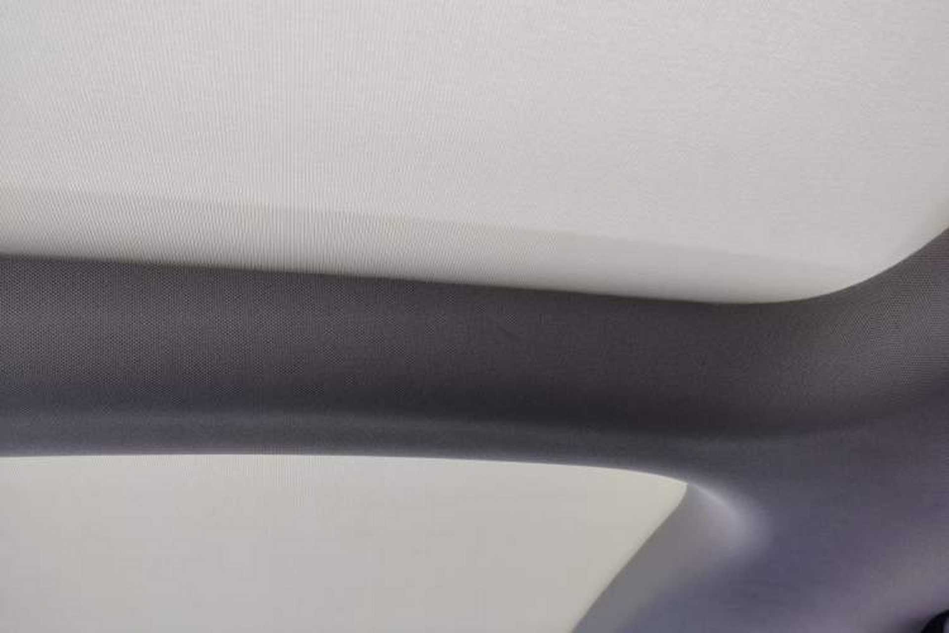 Used Mercedes-Benz GLA 2016 GLA 220 4MATIC Fashion Edition Headliner