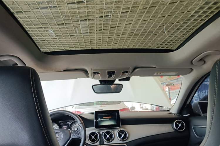 Used Mercedes-Benz GLA 2016 GLA 200 Sport Edition Headliner