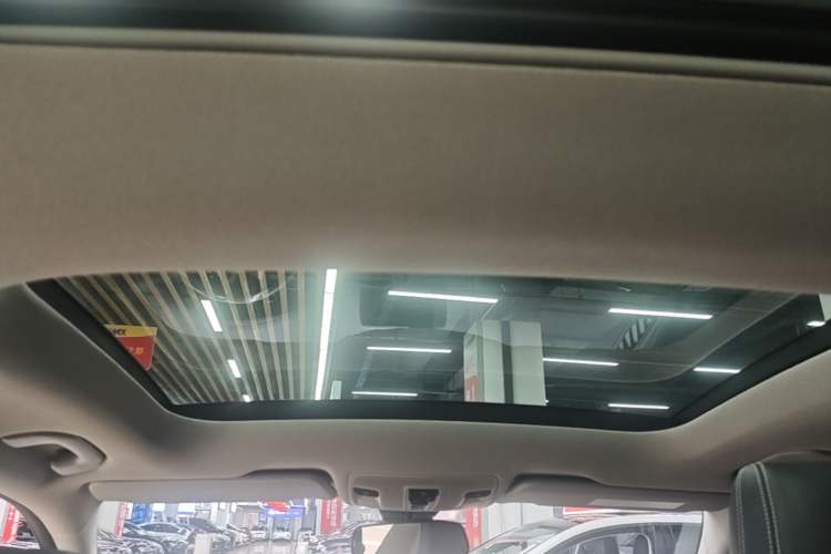 Used Mercedes-Benz GLA 2016 GLA 220 4MATIC Fashion Edition Headliner