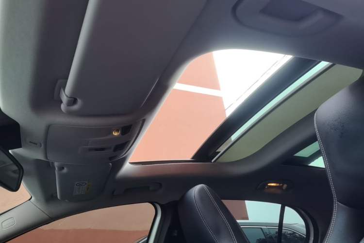 Used Mercedes-Benz GLA 2016 GLA 200 Fashion Model Headliner