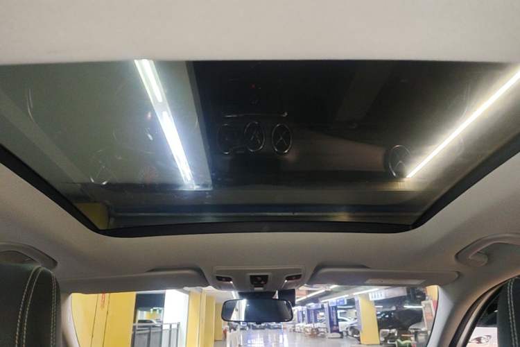 Used Mercedes-Benz GLA 2016 GLA 200 Fashion Model Headliner