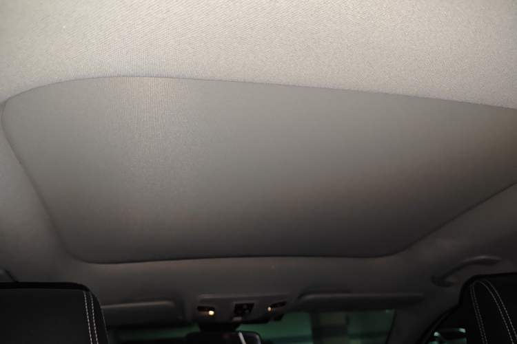 Used Mercedes-Benz GLA 2016 GLA 220 4MATIC Fashion Edition Headliner