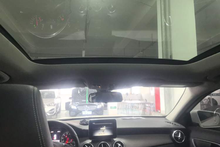 Used Mercedes-Benz GLA 2016 GLA 200 Fashion Model Headliner