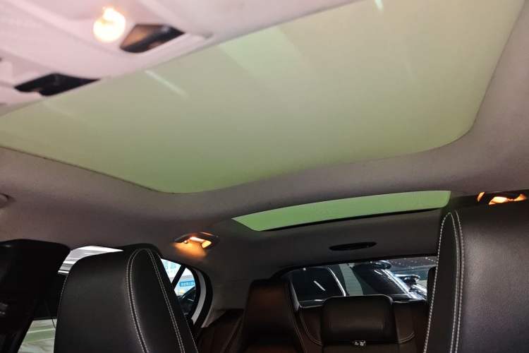 Used Mercedes-Benz GLA 2016 GLA 220 4MATIC Fashion Edition Headliner
