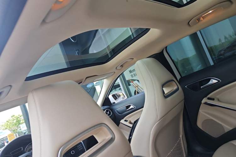 Used Mercedes-Benz GLA 2016 GLA 200 Fashion Model Headliner