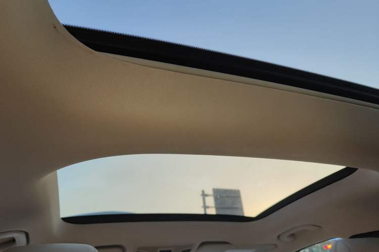 Used Mercedes-Benz GLA 2016 GLA 200 Sport Edition Headliner