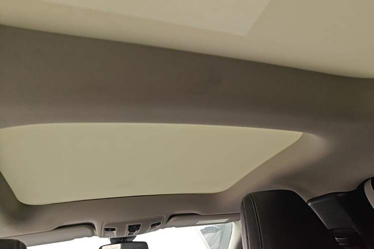 Used Mercedes-Benz GLA 2016 GLA 220 4MATIC Fashion Edition Headliner