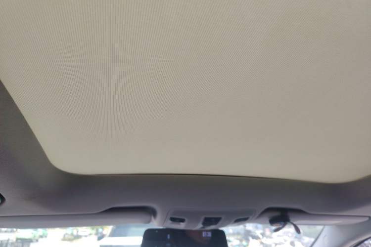 Used Mercedes-Benz GLA 2016 GLA 220 4MATIC Fashion Edition Headliner