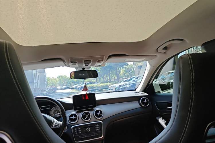 Used Mercedes-Benz GLA 2016 GLA 200 Sport Edition Headliner