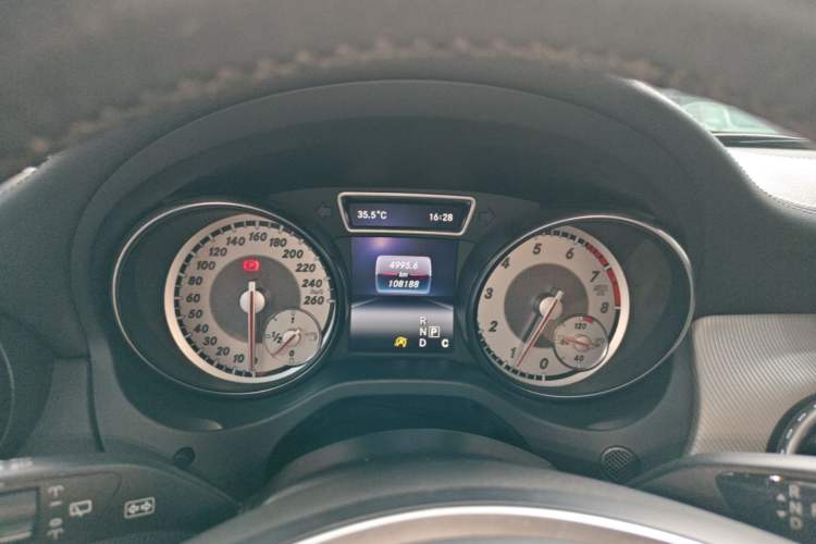 Used Mercedes-Benz GLA 2016 GLA 200 Fashion Model Instrument Cluster