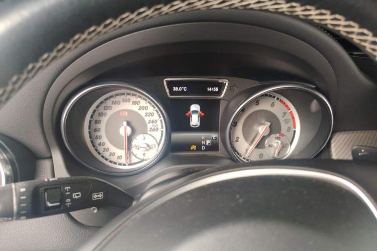 Used Mercedes-Benz GLA 2016 GLA 200 Fashion Model Instrument Cluster