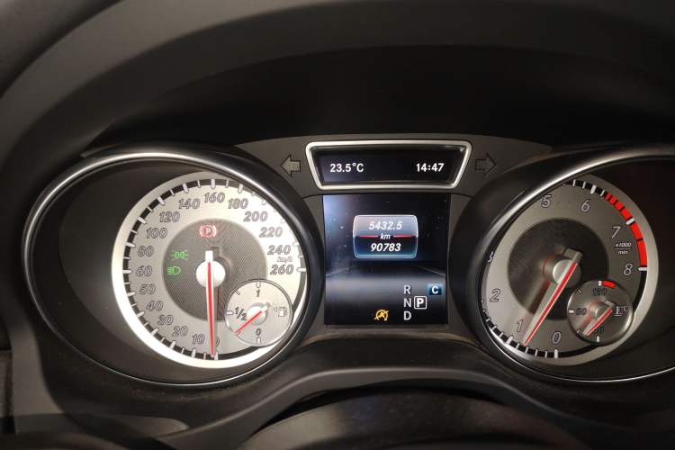 Used Mercedes-Benz GLA 2016 GLA 200 Sport Edition Instrument Cluster