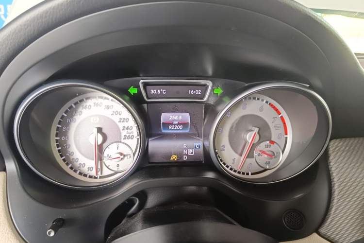 Used Mercedes-Benz GLA 2016 GLA 200 Fashion Model Instrument Cluster