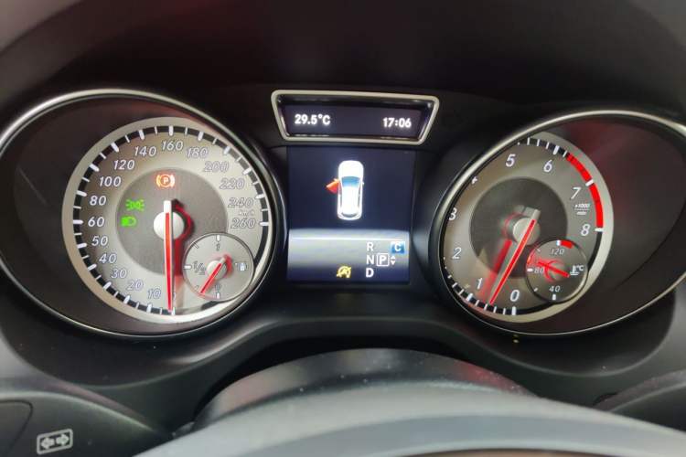Used Mercedes-Benz GLA 2016 GLA 220 4MATIC Fashion Edition Instrument Cluster
