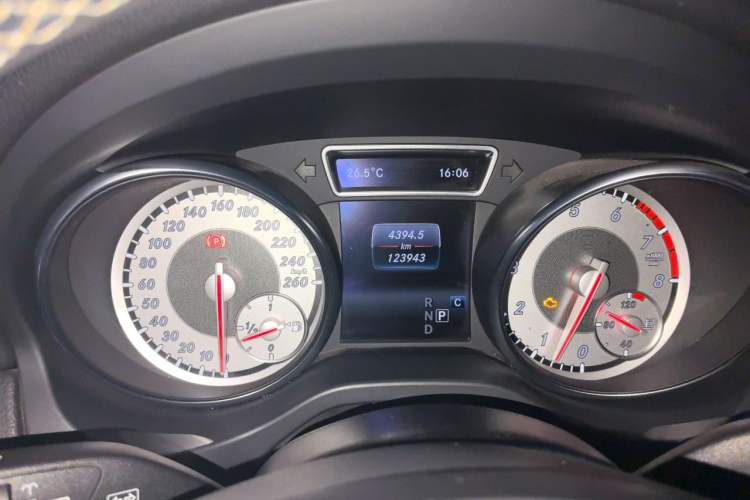 Used Mercedes-Benz GLA 2016 GLA 200 Sport Edition Instrument Cluster
