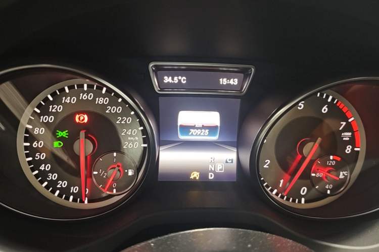Used Mercedes-Benz GLA 2016 GLA 200 Fashion Model Instrument Cluster