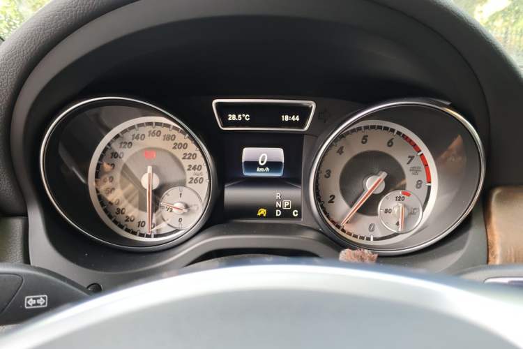 Used Mercedes-Benz GLA 2016 GLA 260 4MATIC Sport Edition Instrument Cluster