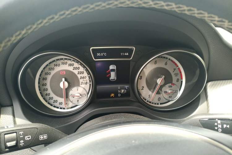 Used Mercedes-Benz GLA 2016 GLA 200 Sport Edition Instrument Cluster
