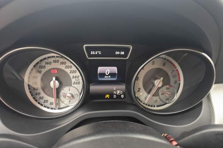 Used Mercedes-Benz GLA 2016 GLA 200 Fashion Model Instrument Cluster