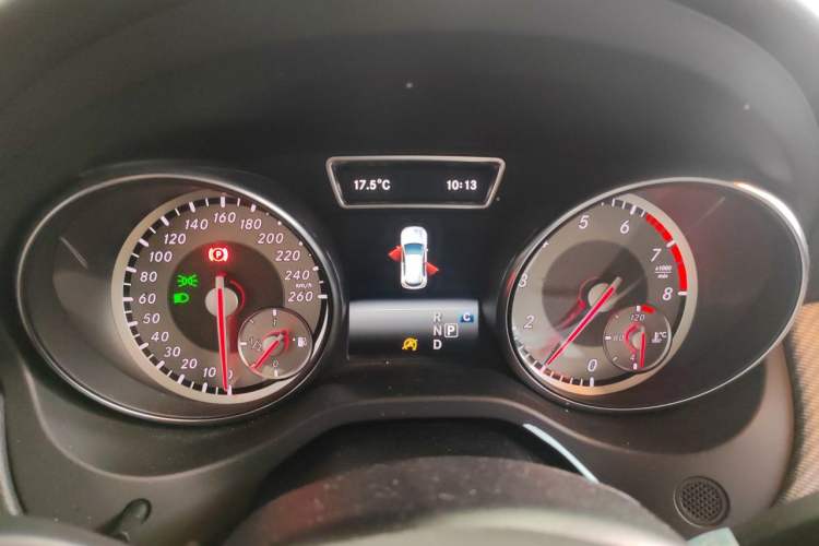 Used Mercedes-Benz GLA 2016 GLA 220 4MATIC Luxury Model Instrument Cluster