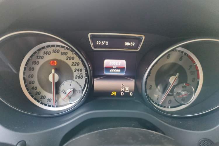 Used Mercedes-Benz GLA 2016 GLA 220 4MATIC Fashion Edition Instrument Cluster