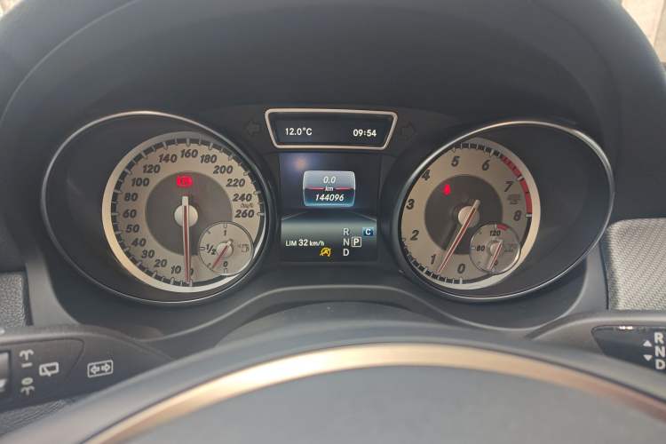 Used Mercedes-Benz GLA 2016 GLA 200 Fashion Model Instrument Cluster
