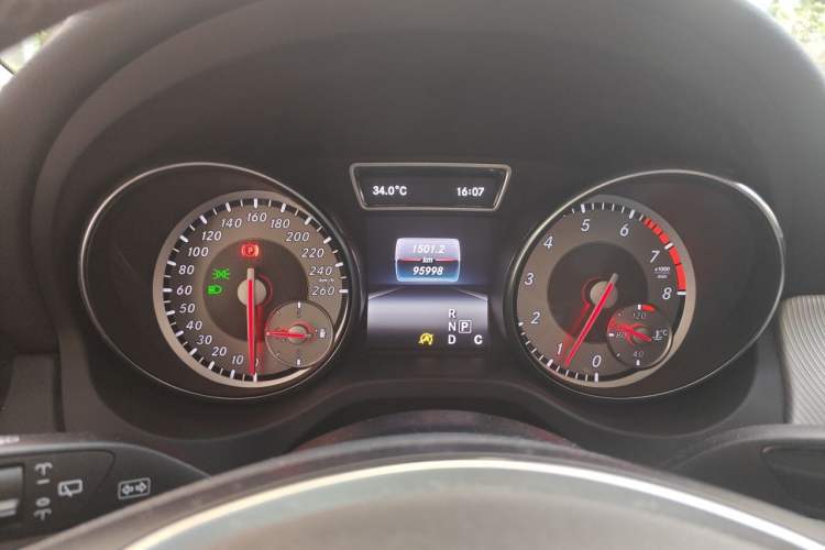 Used Mercedes-Benz GLA 2016 GLA 220 4MATIC Fashion Edition Instrument Cluster