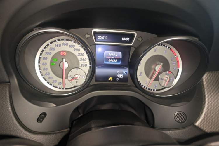 Used Mercedes-Benz GLA 2016 GLA 220 4MATIC Fashion Edition Instrument Cluster