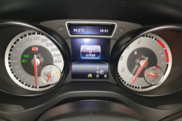 Used Mercedes-Benz GLA 2016 GLA 200 Fashion Model Instrument Cluster