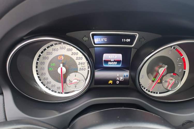 Used Mercedes-Benz GLA 2016 GLA 200 Sport Edition Instrument Cluster