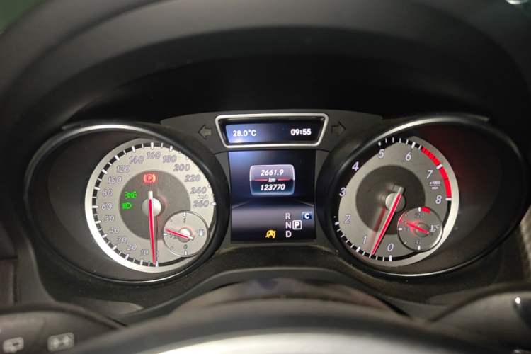 Used Mercedes-Benz GLA 2016 GLA 220 4MATIC Fashion Edition Instrument Cluster