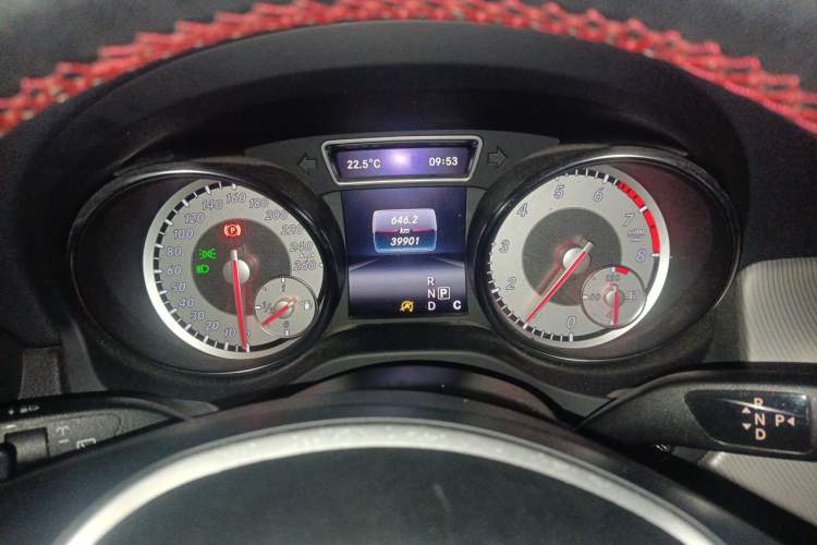 Used Mercedes-Benz GLA 2016 GLA 200 Fashion Model Instrument Cluster