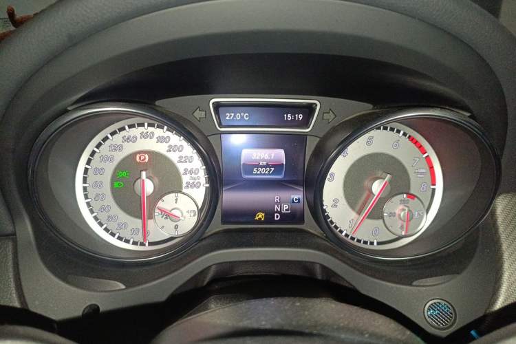 Used Mercedes-Benz GLA 2016 GLA 220 4MATIC Fashion Edition Instrument Cluster