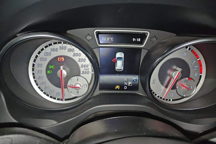 Used Mercedes-Benz GLA 2016 GLA 200 Fashion Model Instrument Cluster