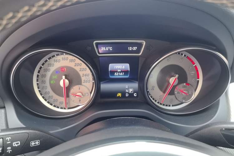 Used Mercedes-Benz GLA 2016 GLA 200 Fashion Model Instrument Cluster