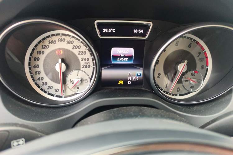 Used Mercedes-Benz GLA 2016 GLA 200 Fashion Model Instrument Cluster