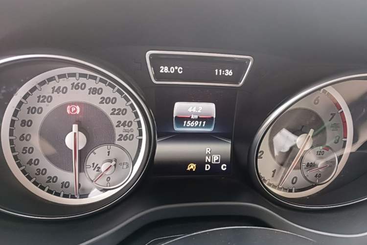 Used Mercedes-Benz GLA 2016 GLA 220 4MATIC Luxury Model Instrument Cluster