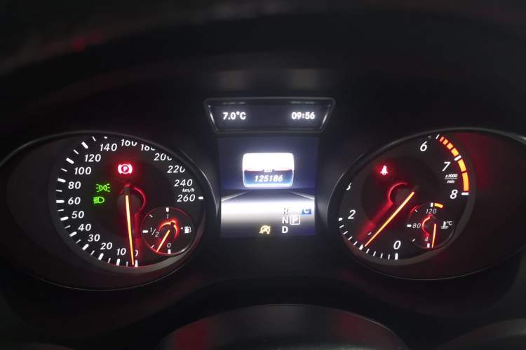 Used Mercedes-Benz GLA 2016 GLA 200 Fashion Model Instrument Cluster