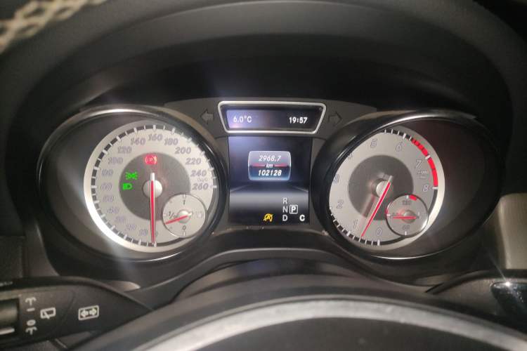 Used Mercedes-Benz GLA 2016 GLA 200 Fashion Model Instrument Cluster
