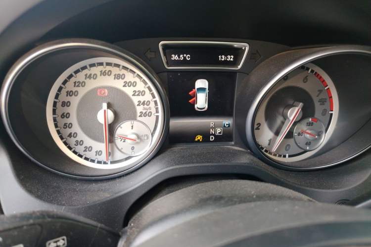 Used Mercedes-Benz GLA 2016 GLA 200 Fashion Model Instrument Cluster