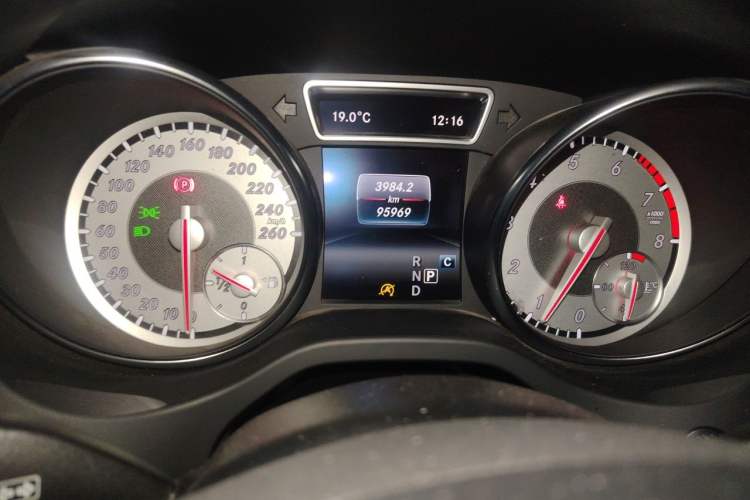 Used Mercedes-Benz GLA 2016 GLA 200 Fashion Model Instrument Cluster