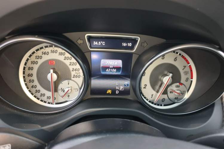Used Mercedes-Benz GLA 2016 GLA 200 Fashion Model Instrument Cluster