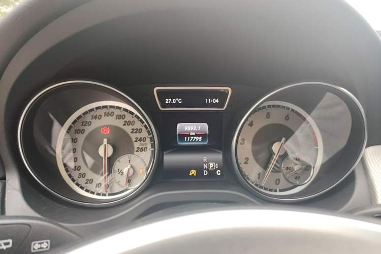 Used Mercedes-Benz GLA 2016 GLA 220 4MATIC Luxury Model Instrument Cluster
