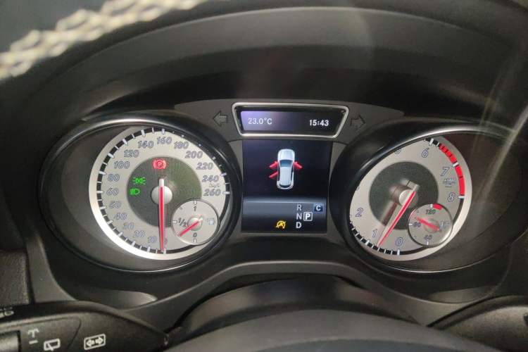 Used Mercedes-Benz GLA 2016 GLA 200 Sport Edition Instrument Cluster