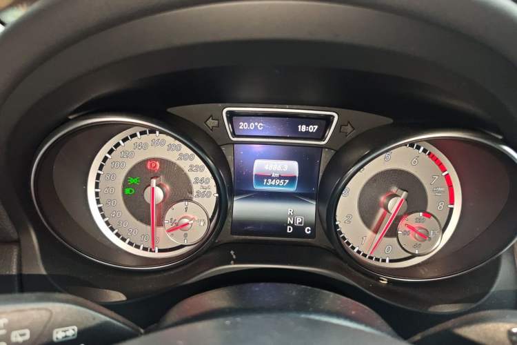 Used Mercedes-Benz GLA 2016 GLA 200 Fashion Model Instrument Cluster