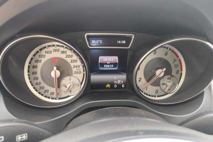 Used Mercedes-Benz GLA 2016 GLA 200 Fashion Model Instrument Cluster