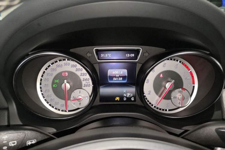 Used Mercedes-Benz GLA 2016 GLA 200 Fashion Model Instrument Cluster