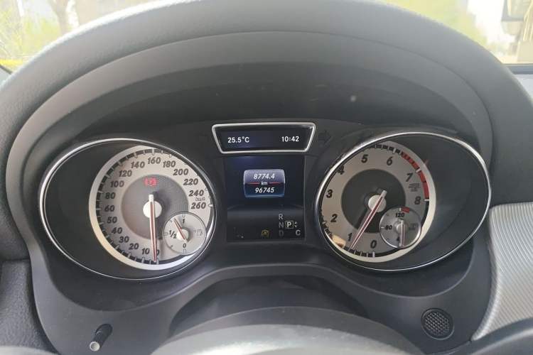 Used Mercedes-Benz GLA 2016 GLA 200 Fashion Model Instrument Cluster