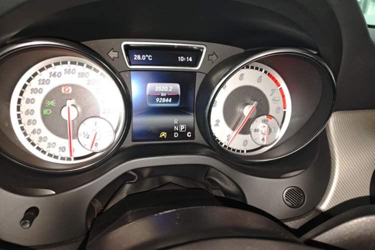 Used Mercedes-Benz GLA 2016 GLA 200 Fashion Model Instrument Cluster