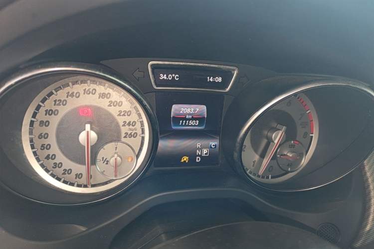 Used Mercedes-Benz GLA 2016 GLA 220 4MATIC Fashion Edition Instrument Cluster